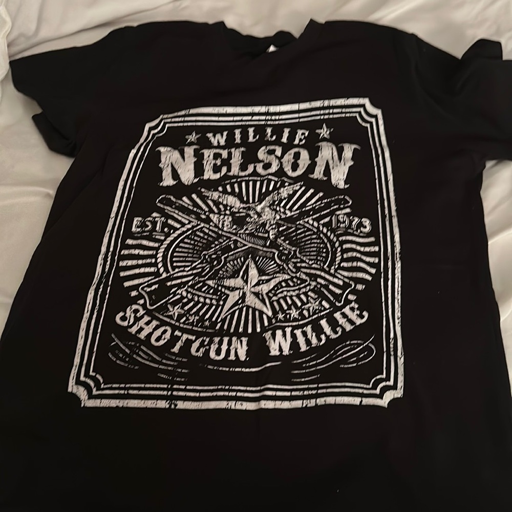 Medium Willie Nelson Tee